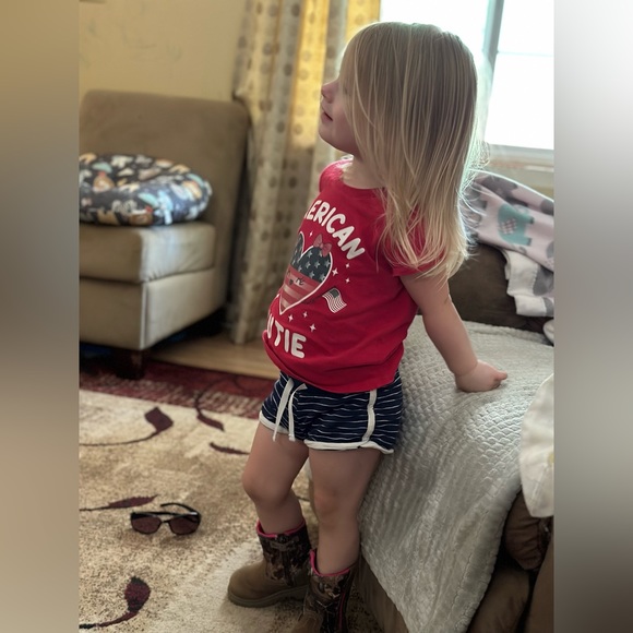 Meet your Posher, Misty - Picture 7 of 7